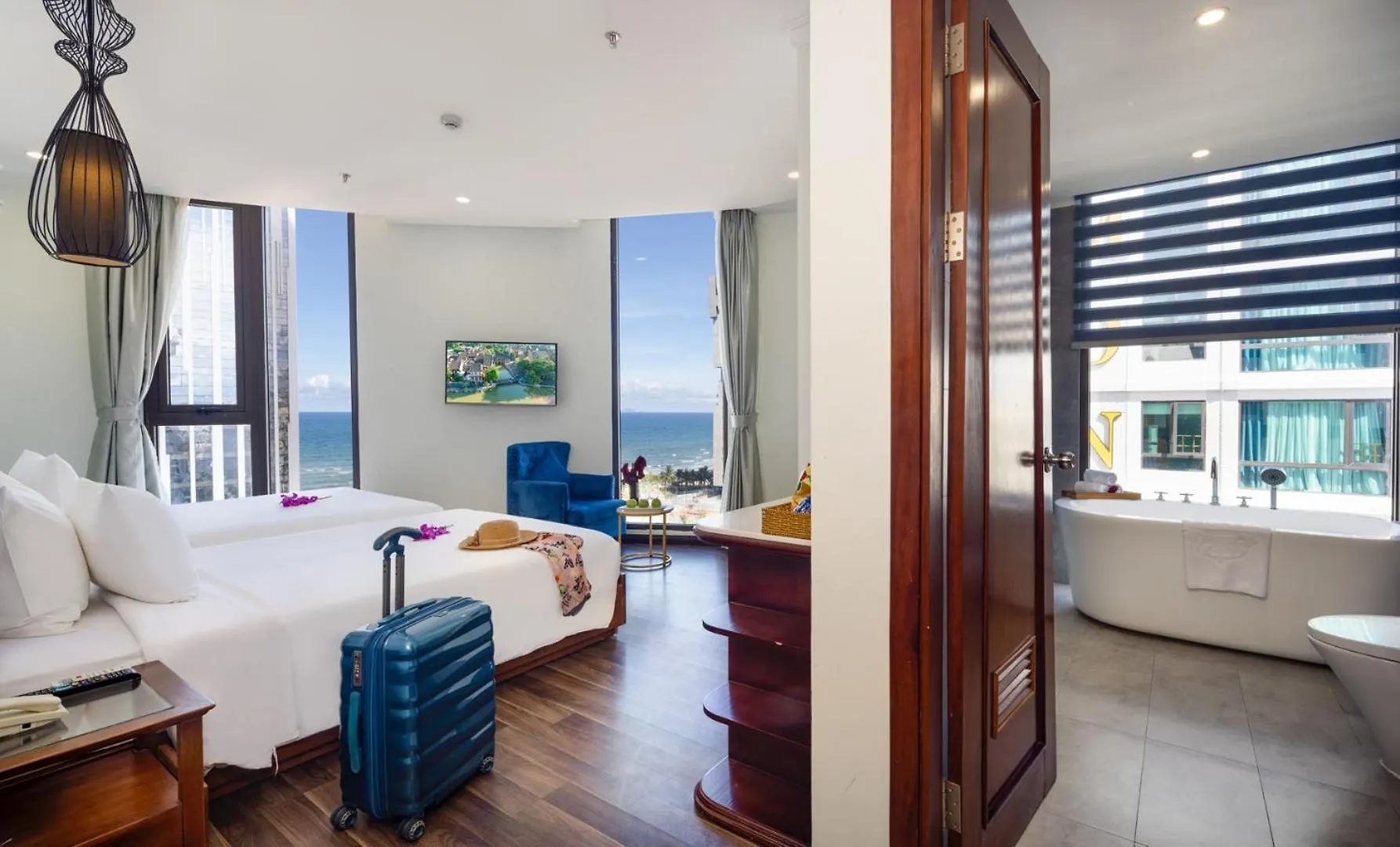 Minh Chau Premium Hotel Danang